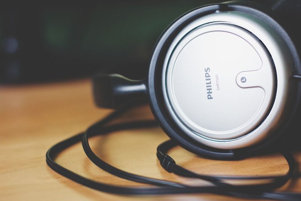Най-добрите слушалки и слушалки Philips 2020
