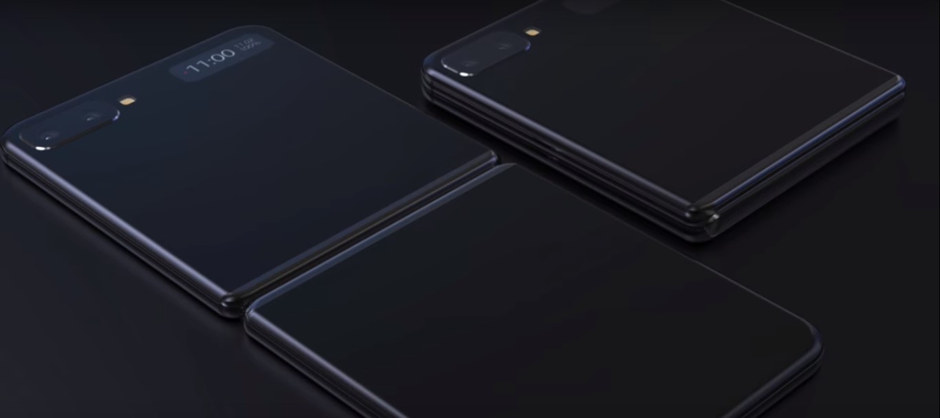 Review of folding smartphone Samsung Galaxy Z Flip